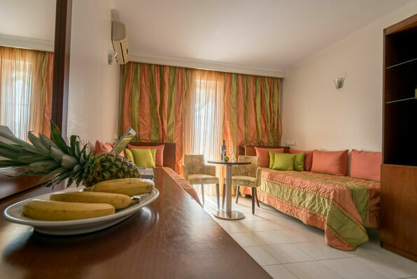 EXECUTIVE_SUITE5