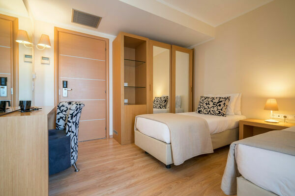 FAMILY_SUITE2