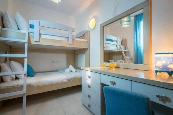 SPACE_JUNIOR_SUITE_4