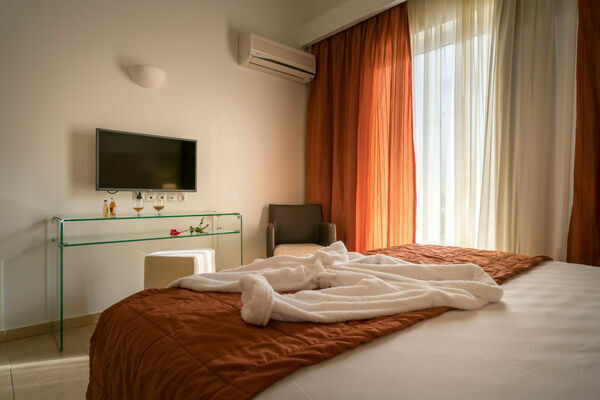 SUPERIOR_ROOM2