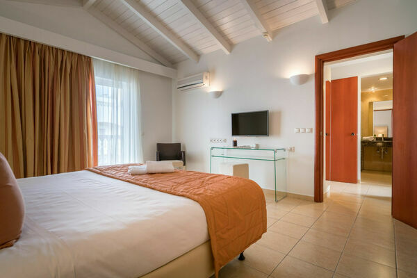 SUPERIOR_ROOM3