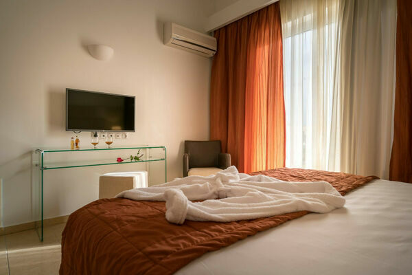 SUPERIOR_ROOM6