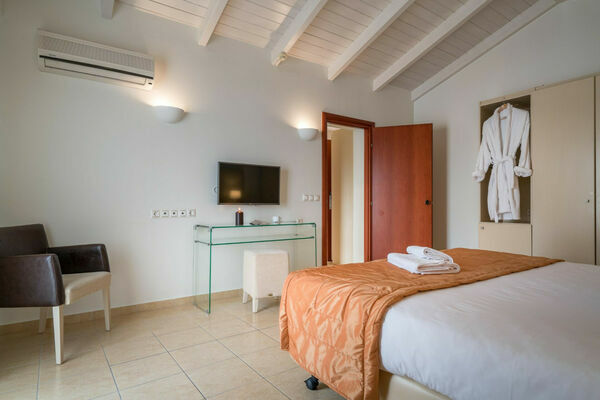 SUPERIOR_SUITE3